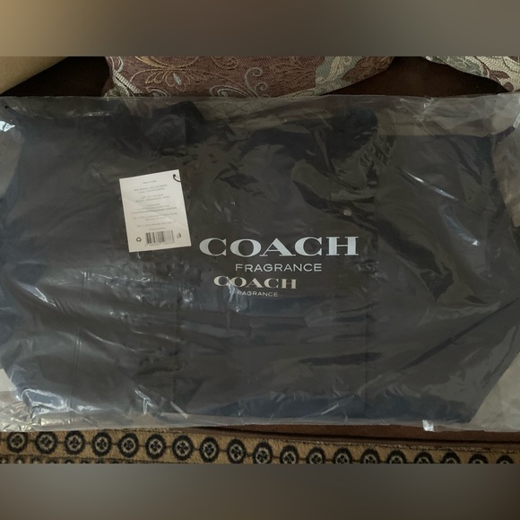 Coach Fragrance Weekender Travel Overnight Gym Beach Duffle Bag NWT - Picture 8 of 9